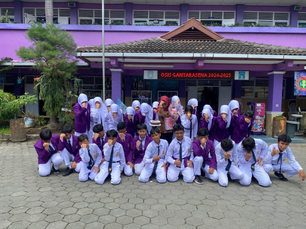 Bersama Bu Nisfu